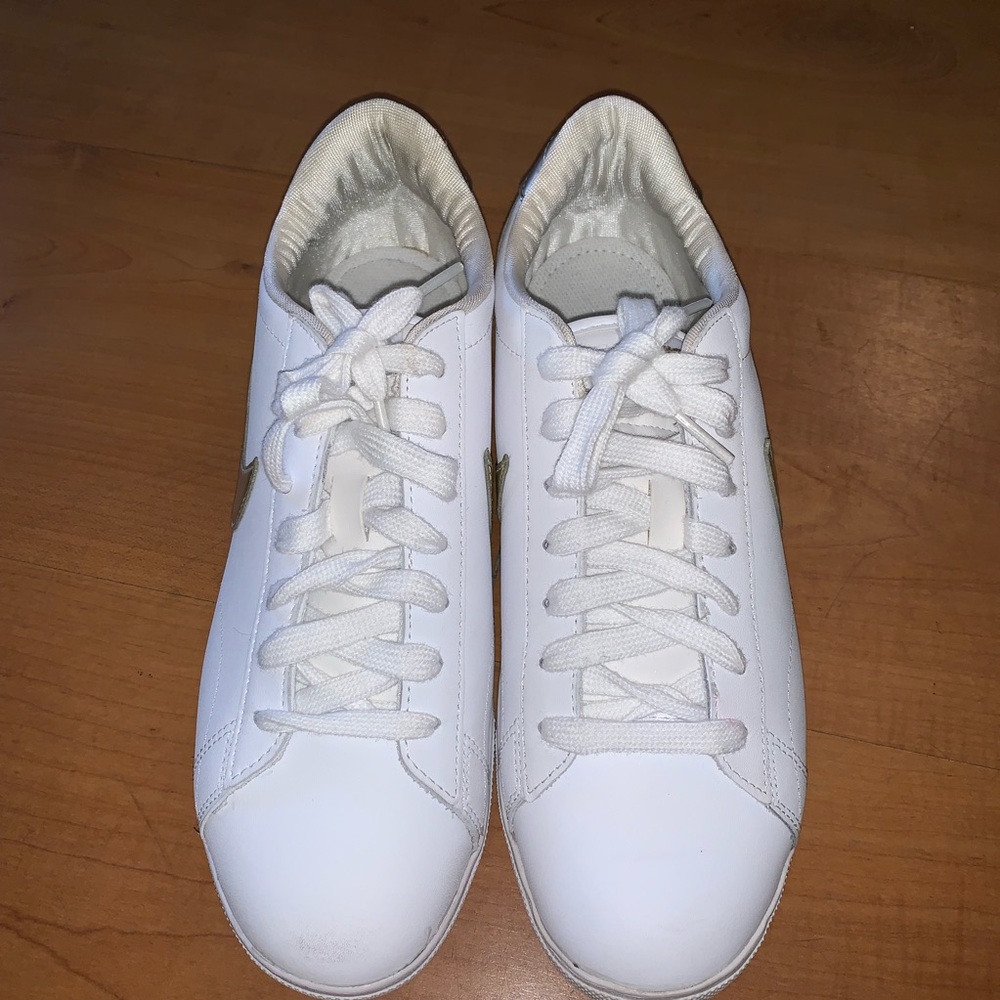 NIKE Women’s Sport Shoes